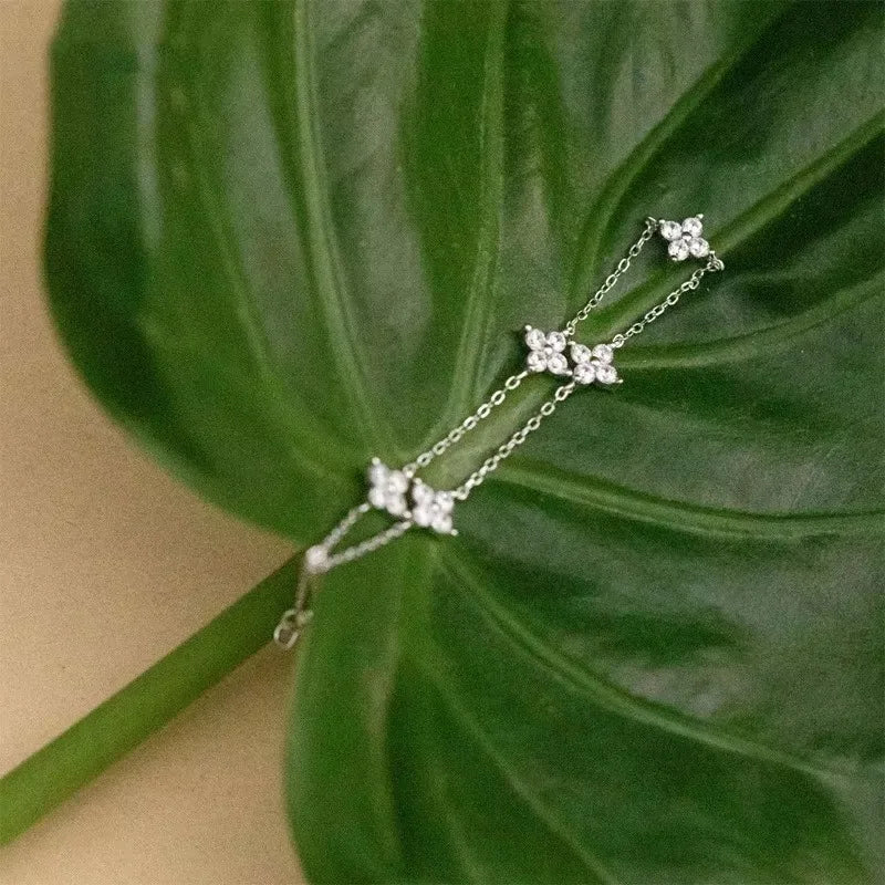 Four-Leaf Flower Zircon Bracelet