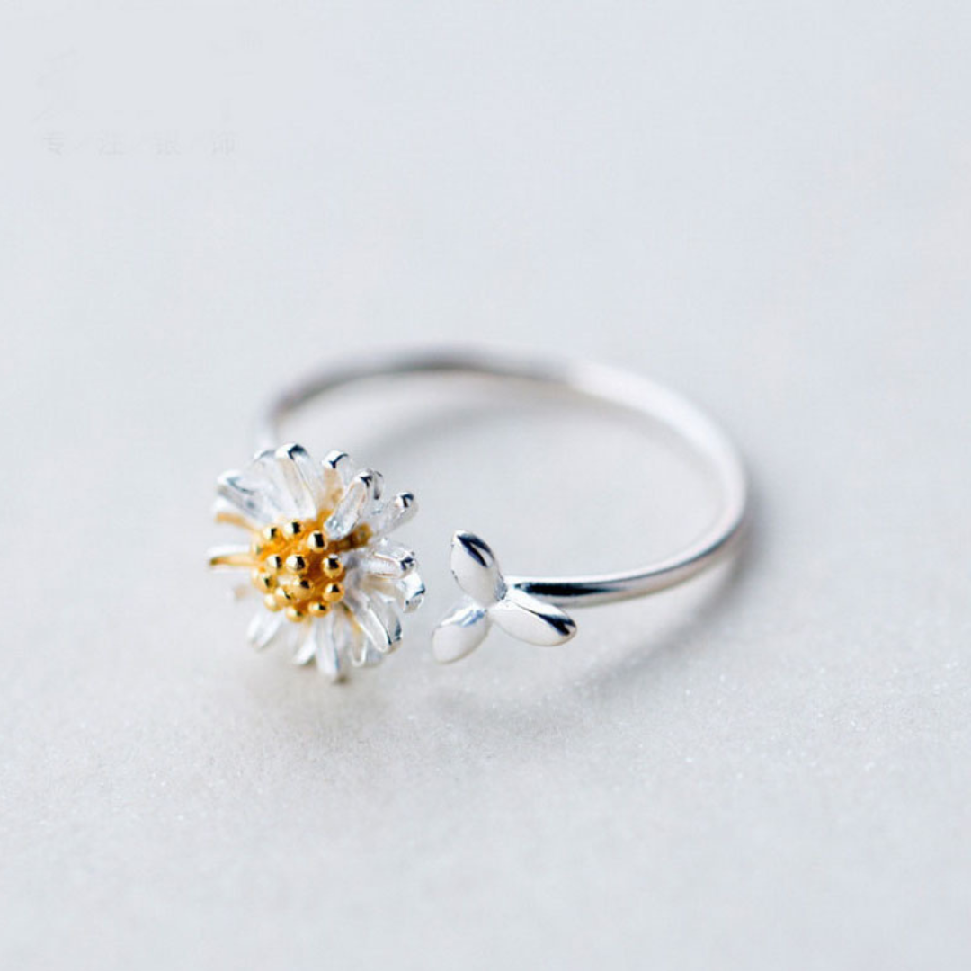 Minimal Daisy Ring