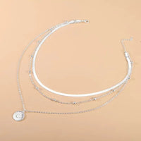 Collier rond à trois couches
